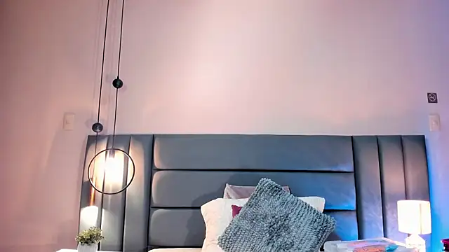 Snapshot of AlissaNix chatting on October 2025 11:46:02 PM AlissaNix online show from October 2025 11:46:02 PM