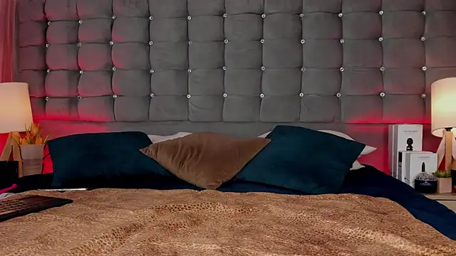 Poacahontasfg online show from September 2025 04:01:01 AM