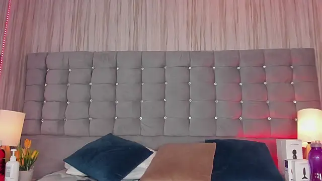 Poacahontasfg online show from October 2025 04:02:01 AM