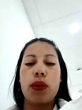 Snapshot of _andrea30 chatting on December 2024 01:06:01 PM andrea30 online show from December 2024 01:06:01 PM