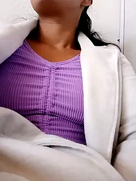 Snapshot of _andrea30 chatting on December 2024 01:22:02 PM andrea30 online show from December 2024 01:22:02 PM
