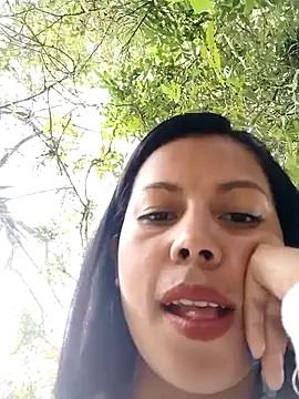 Snapshot of _andrea30 chatting on December 2024 08:05:02 PM andrea30 online show from December 2024 08:05:02 PM