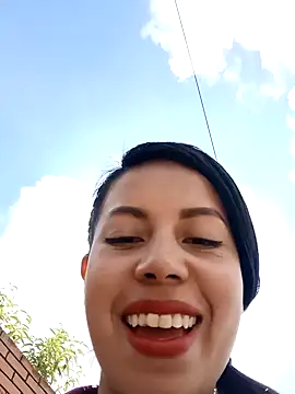 Snapshot of _andrea30 chatting on January 2025 02:18:01 PM andrea30 online show from January 2025 02:18:01 PM