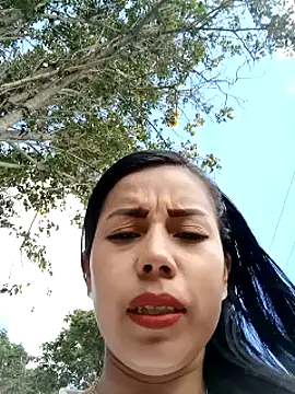 Snapshot of _andrea30 chatting on January 2025 01:45:02 PM andrea30 online show from January 2025 01:45:02 PM