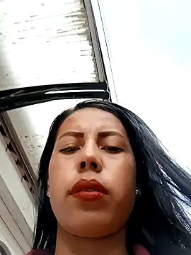 Snapshot of _andrea30 chatting on February 2025 12:43:02 PM andrea30 online show from February 2025 12:43:02 PM