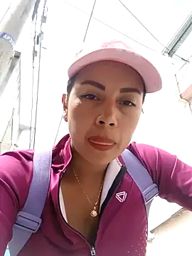 Snapshot of _andrea30 chatting on February 2025 03:27:01 PM andrea30 online show from February 2025 03:27:01 PM