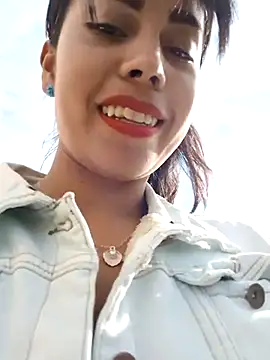 Snapshot of _andrea30 chatting on March 2025 12:39:01 PM andrea30 online show from March 2025 12:39:01 PM