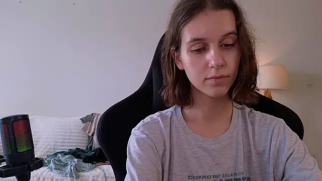 Snapshot of VanessaBayer2 chatting on December 2024 04:09:01 AM VanessaBayer2 online show from December 2024 04:09:01 AM