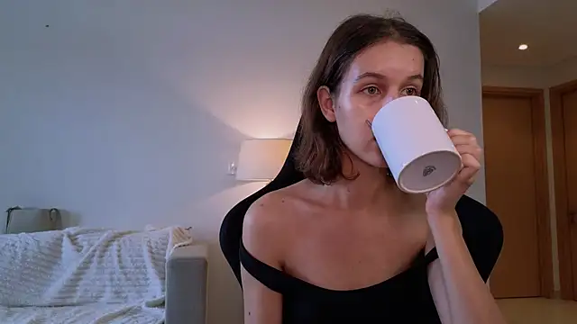 Snapshot of VanessaBayer2 chatting on December 2024 02:36:02 AM VanessaBayer2 online show from December 2024 02:36:02 AM