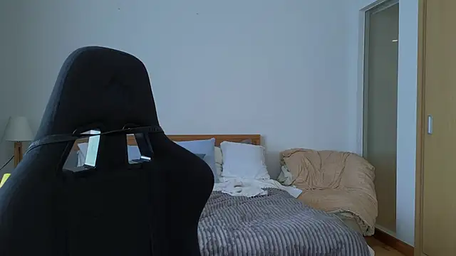 Snapshot of VanessaBayer2 chatting on March 2025 06:17:02 AM VanessaBayer2 online show from March 2025 06:17:02 AM