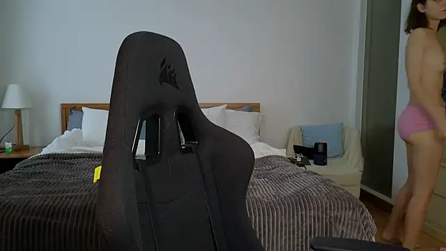 Snapshot of VanessaBayer2 chatting on March 2025 12:30:02 AM VanessaBayer2 online show from March 2025 12:30:02 AM