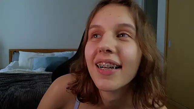 Snapshot of VanessaBayer2 chatting on March 2025 03:36:02 AM VanessaBayer2 online show from March 2025 03:36:02 AM