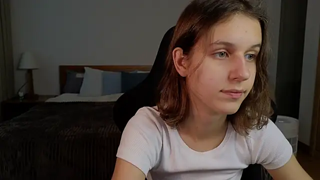 Snapshot of VanessaBayer2 chatting on March 2025 11:43:02 PM VanessaBayer2 online show from March 2025 11:43:02 PM