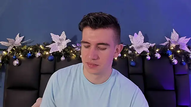 MikaelSlow online show from December 2025 03:38:02 AM