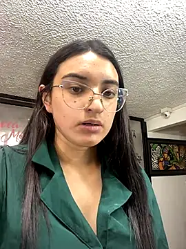 Snapshot of SophiaHilt0n chatting on September 2025 12:18:02 PM SophiaHilt0n online show from September 2025 12:18:02 PM