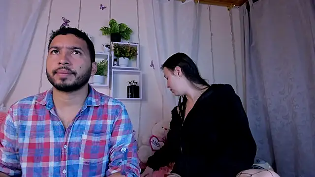 Idara and Edahi01 online show from January 2025 01:08:01 AM