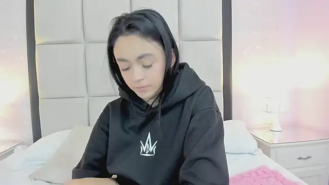 HannaClarrk  online show from January 2025 11:48:01 AM