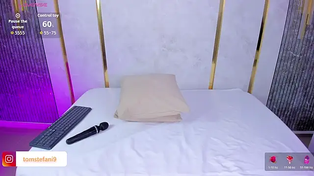 amor smith  online show from April 2026 03:13:02 AM