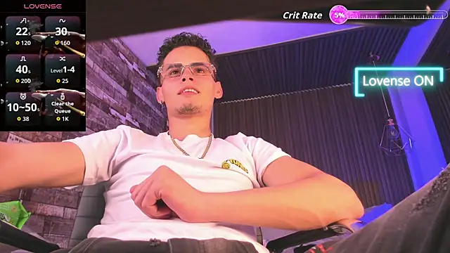 Snapshot of _white_fox_1 chatting on September 2025 11:32:02 PM white fox 1 online show from September 2025 11:32:02 PM