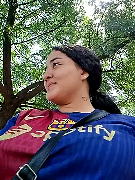 Liancy online show from October 2025 06:28:02 PM