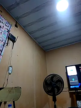 Liancy online show from November 2025 08:52:01 PM