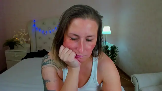 HotLiss online show from January 2025 11:45:01 AM