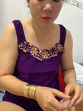 Baby-bigtits online show from March 2025 12:10:02 AM