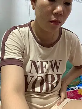 Baby-bigtits online show from September 2025 02:08:01 PM