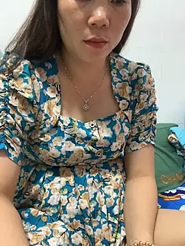 Baby-bigtits online show from September 2025 01:59:01 PM