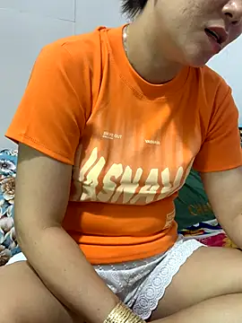 Baby-bigtits online show from October 2025 03:58:02 AM