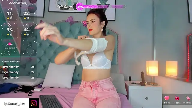 Snapshot of emmy_lander chatting on February 2025 02:24:02 AM emmy lander online show from February 2025 02:24:02 AM