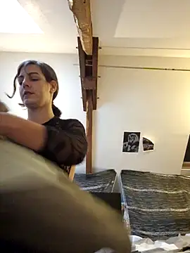 LoLa-69-X online show from November 2025 12:05:01 PM