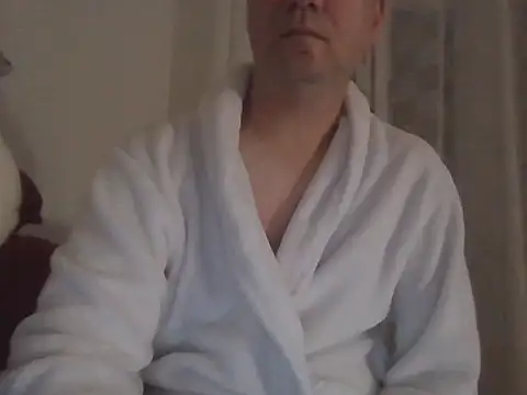 Snapshot of fikoivos chatting on October 2025 09:37:01 PM fikoivos online show from October 2025 09:37:01 PM