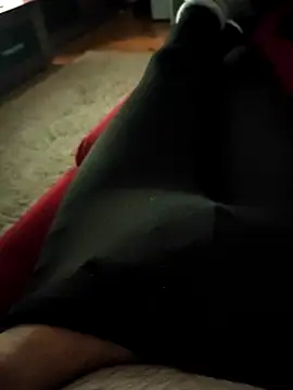 Snapshot of fikoivos chatting on October 2025 08:30:01 PM fikoivos online show from October 2025 08:30:01 PM