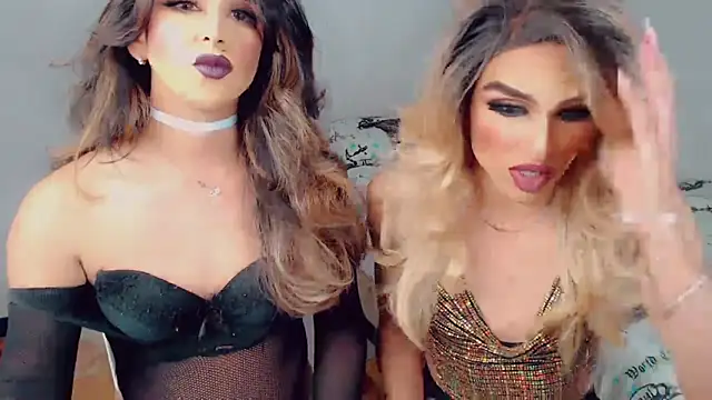 Snapshot of New_Dolls chatting on October 2025 04:57:02 AM New Dolls online show from October 2025 04:57:02 AM