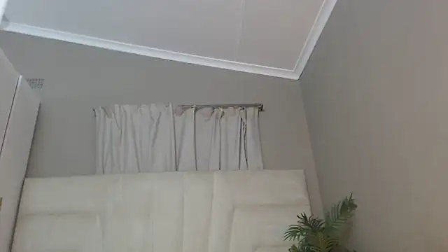 naughtyblackdolie online show from December 2024 10:19:01 PM