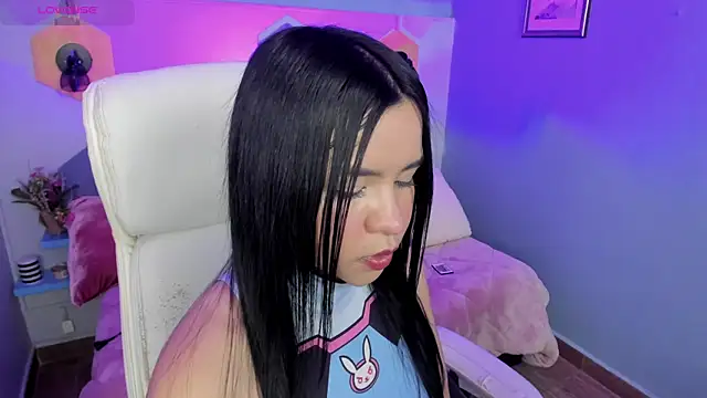 Snapshot of Hanna__Becker_ chatting on December 2024 04:23:02 AM Hanna Becker online show from December 2024 04:23:02 AM