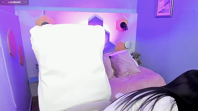 Snapshot of Hanna__Becker_ chatting on January 2025 08:34:02 AM Hanna Becker online show from January 2025 08:34:02 AM