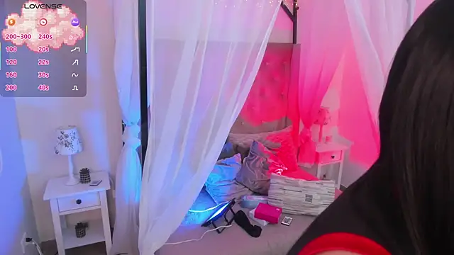 Snapshot of Hanna__Becker_ chatting on October 2025 03:49:02 AM Hanna Becker online show from October 2025 03:49:02 AM