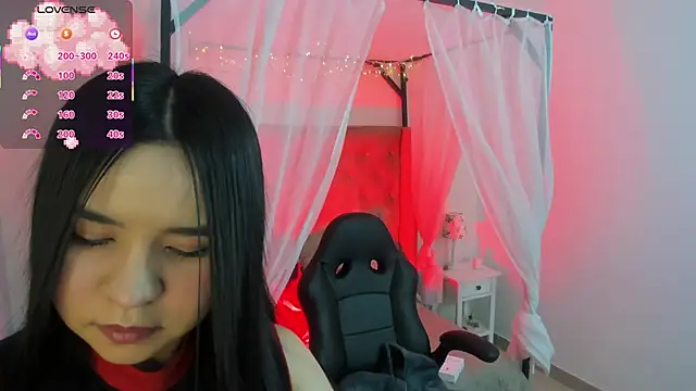 Snapshot of Hanna__Becker_ chatting on October 2025 03:53:01 AM Hanna Becker online show from October 2025 03:53:01 AM