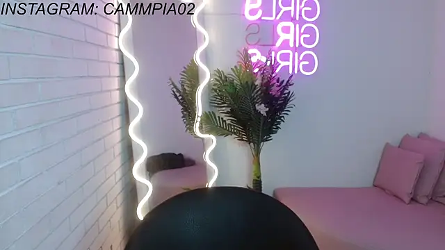 Snapshot of Pia_tay chatting on February 2025 06:54:02 AM Pia tay online show from February 2025 06:54:02 AM