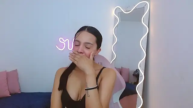 Snapshot of Pia_tay chatting on September 2025 04:01:02 AM Pia tay online show from September 2025 04:01:02 AM