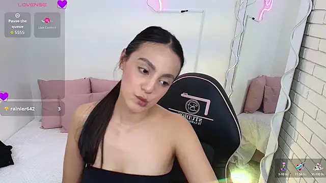 Snapshot of Pia_tay chatting on September 2025 07:26:02 PM Pia tay online show from September 2025 07:26:02 PM