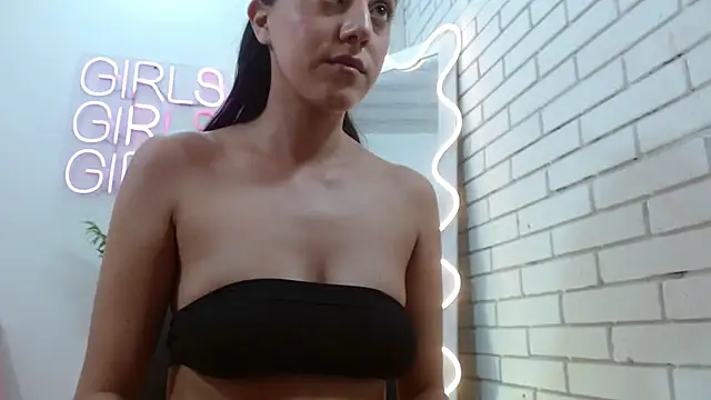 Snapshot of Pia_tay chatting on September 2025 03:30:02 AM Pia tay online show from September 2025 03:30:02 AM