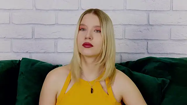 LiliLinn online show from January 2025 04:32:01 AM