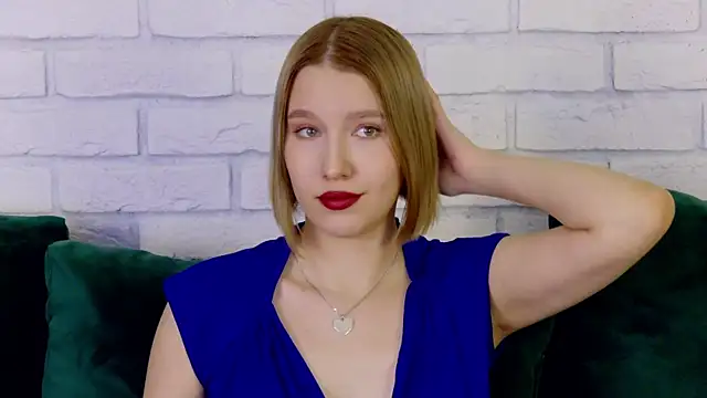 LiliLinn online show from February 2025 08:44:01 AM