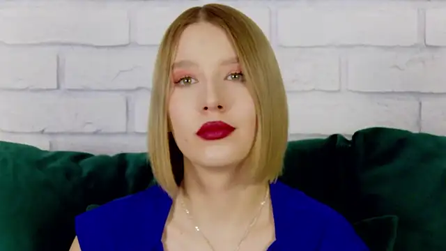 LiliLinn online show from February 2025 08:17:01 AM