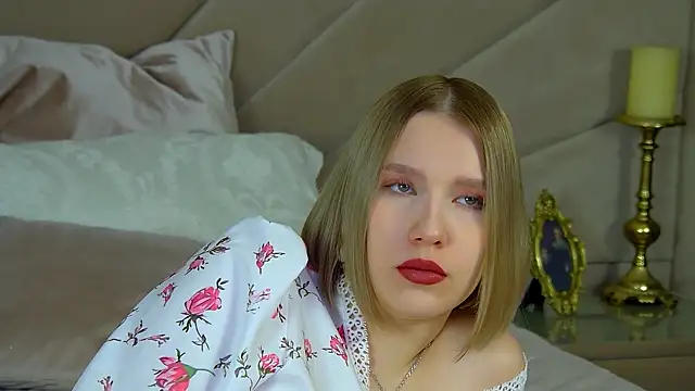 LiliLinn online show from February 2025 05:08:01 AM