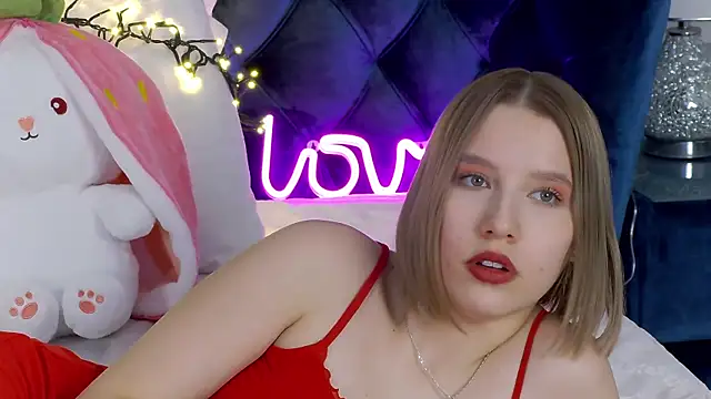 LiliLinn online show from March 2025 07:32:02 AM