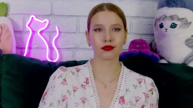 LiliLinn online show from March 2025 02:45:02 PM